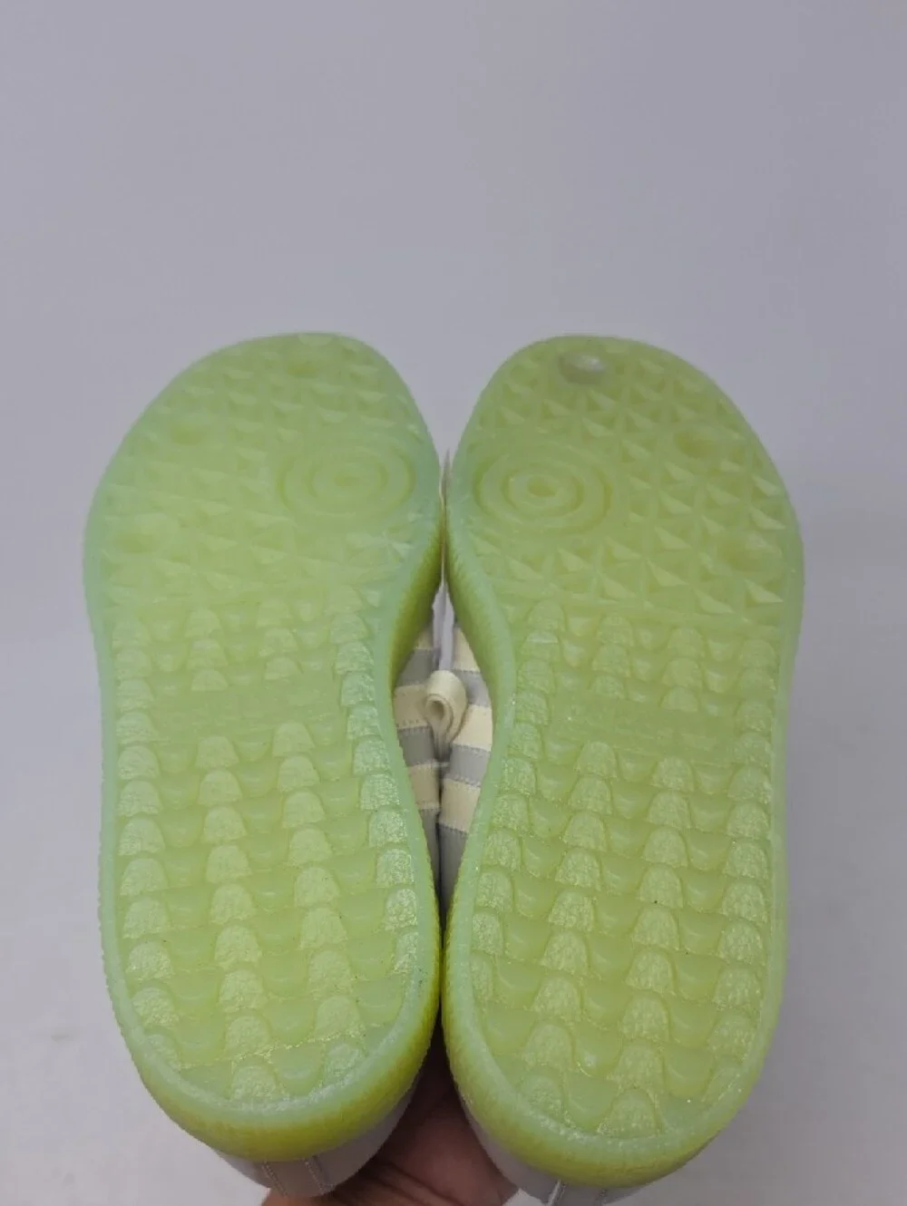 adidas Women's Sambae Platform Sneakers in Off-White and Light Green Sole Size 9 - Picture 5 of 6